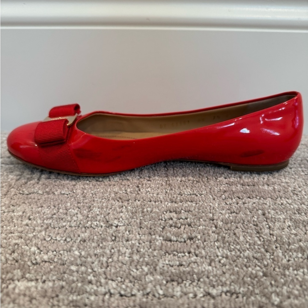 Salvatore Ferragamo Varina Ballet Flat - Picture 6 of 15